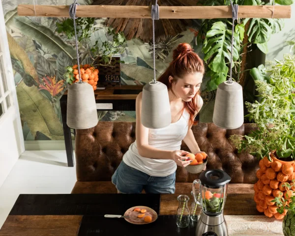 Lampada a sospensione dal design industriale - Dining Concrete - con tre punti luce in cemento - KARE