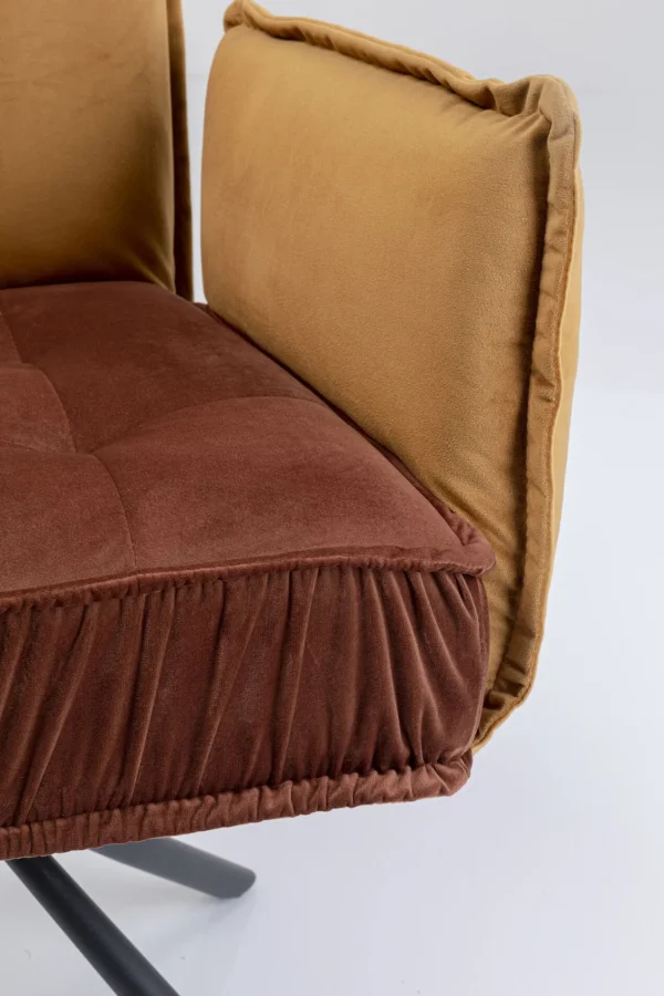 Sedia con braccioli Chelsea marrone - KARE