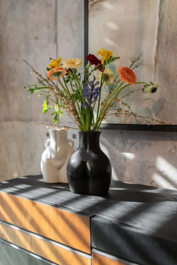 Vaso Donna nero 22cm - KARE