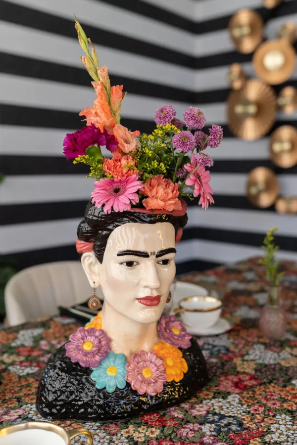 Vaso Style Muse Flowers - KARE