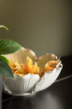 KARE Design Ciotola decorativa Flower Bloom crema-oro Ø20cm - KARE></noscript> Piatti