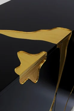 KARE Design Credenza Cracked nero oro 165x80cm - KARE></noscript> Credenze E Madie