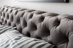 KARE Design Letto Desire 200x200cm Velluto Grigio Argento - KARE></noscript> Letti